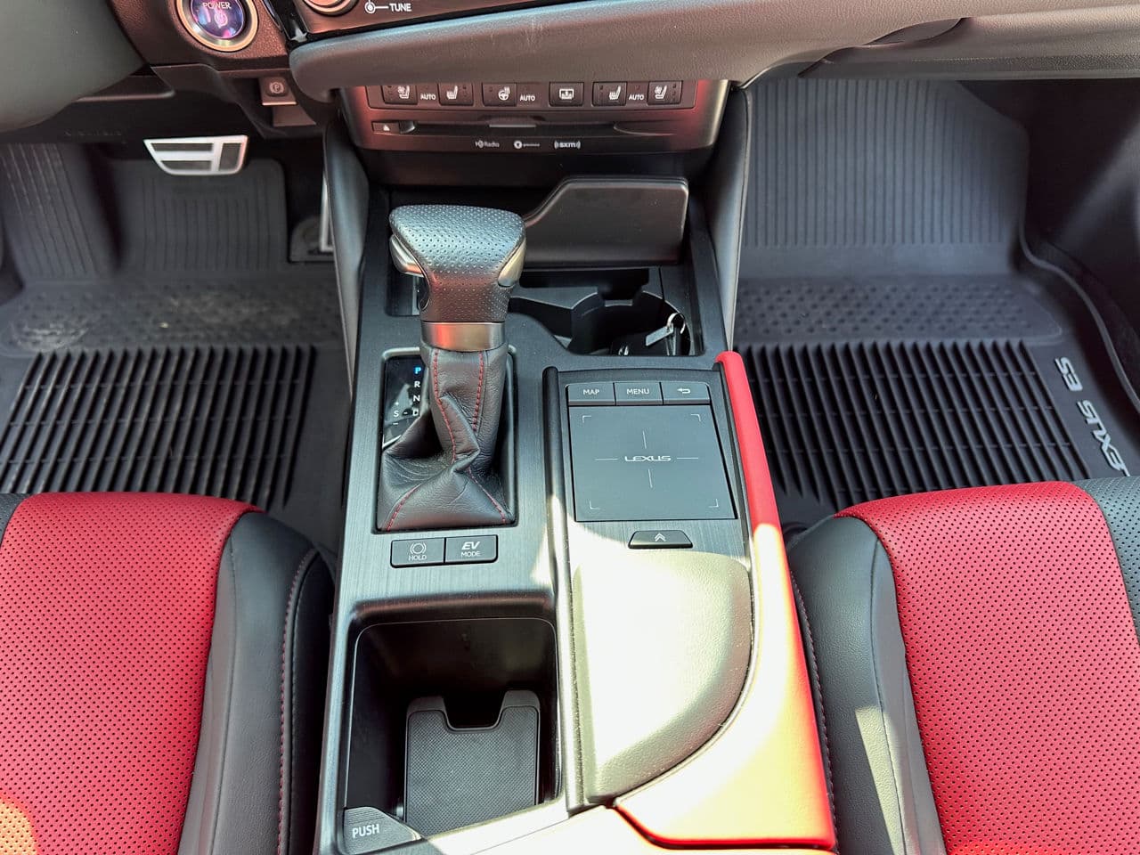 2022 Lexus ES 300h — Miniatură 13