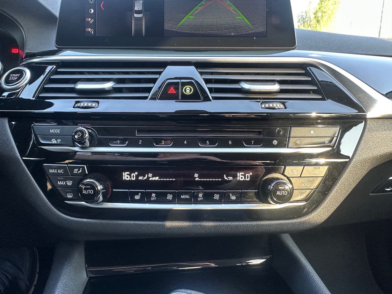 BMW 530e 2018 — Миниатюра 12