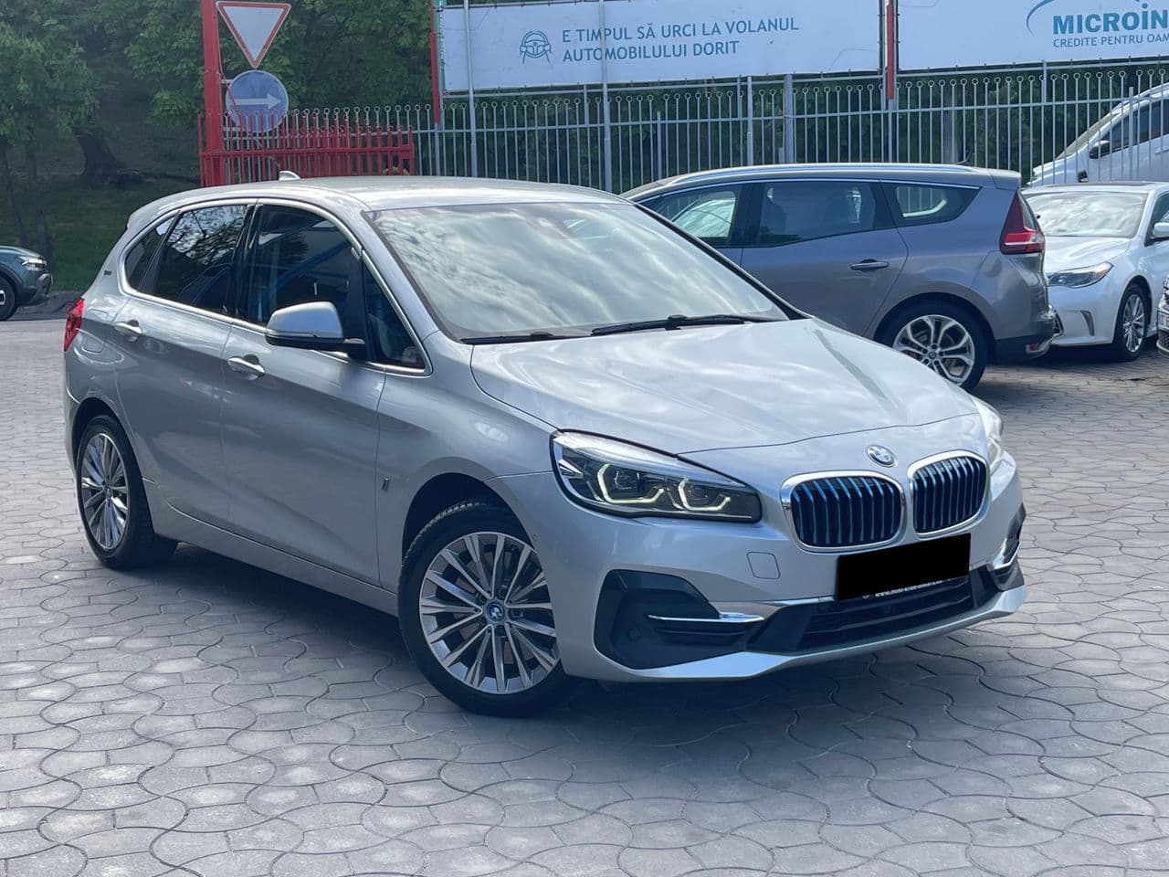 2019 BMW 225XE — Miniatură 4