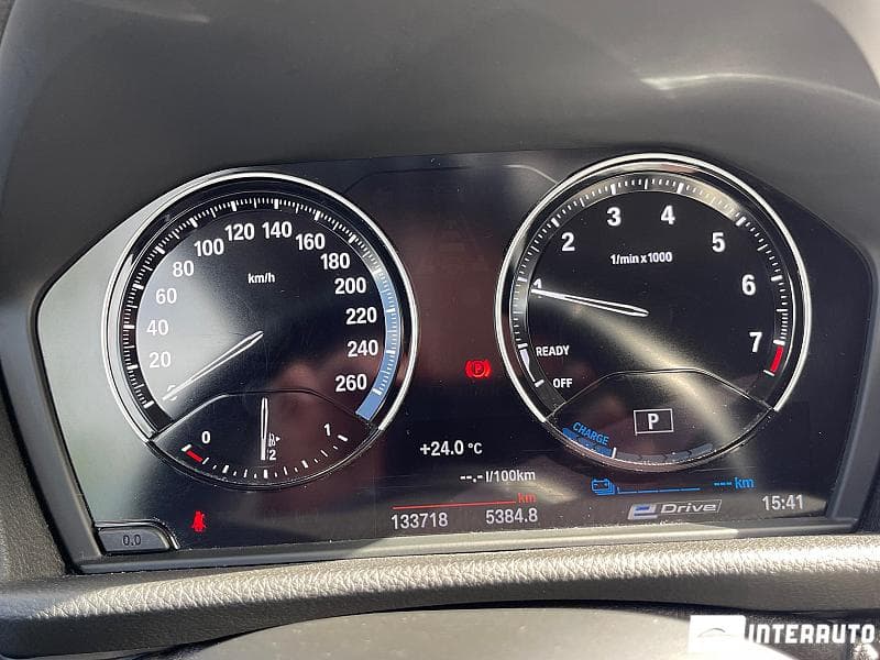 2019 BMW 225XE — Miniatură 9