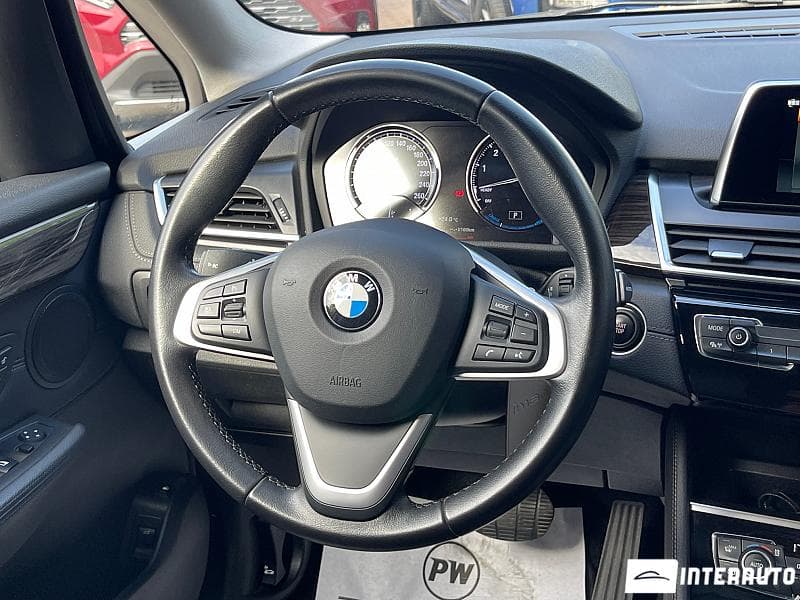 2019 BMW 225XE — Miniatură 8