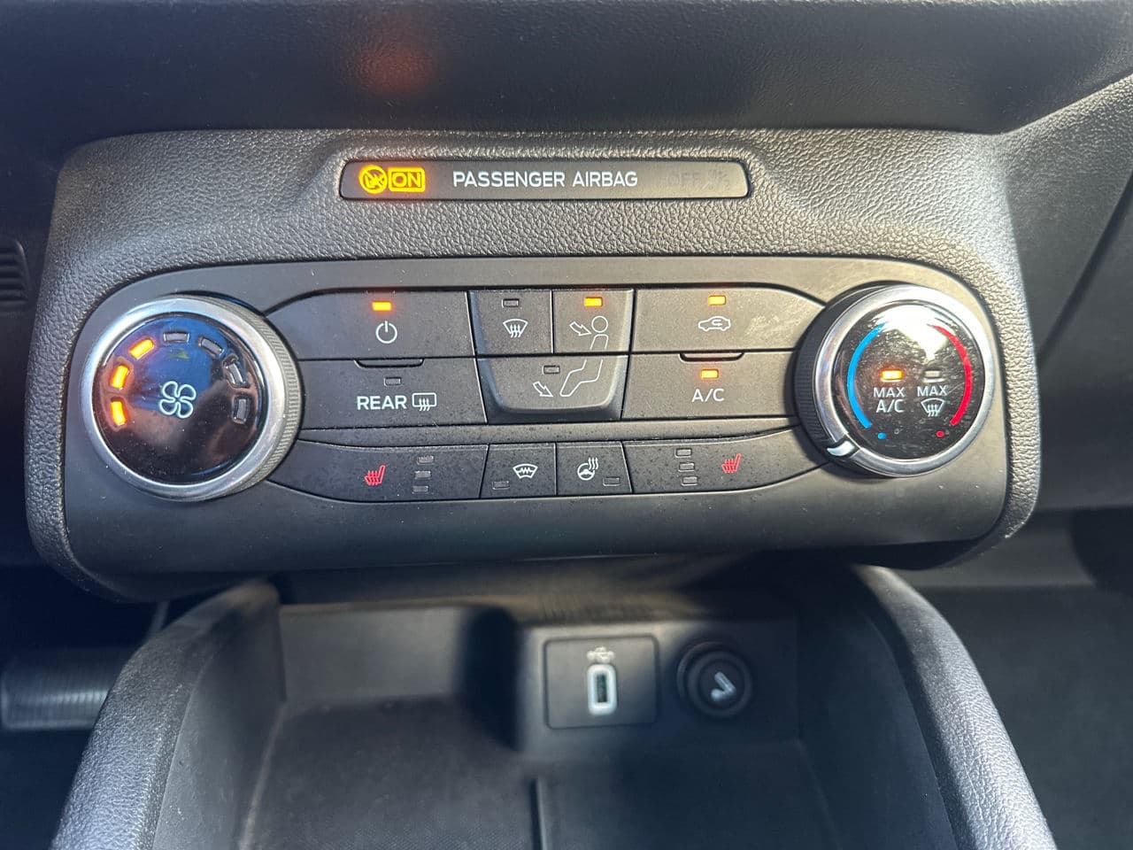 2019 Ford Focus — Miniatură 14