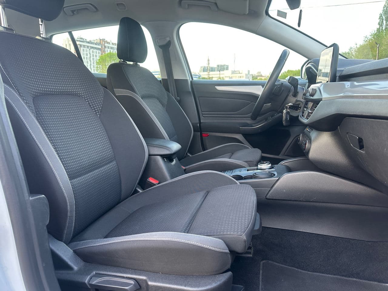 2019 Ford Focus — Miniatură 16