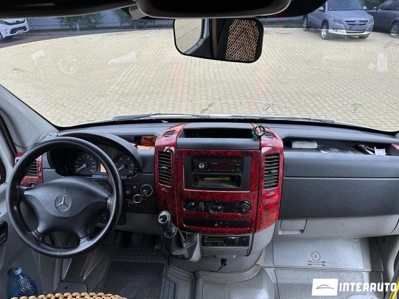 2015 Mercedes Sprinter — Miniatură 5