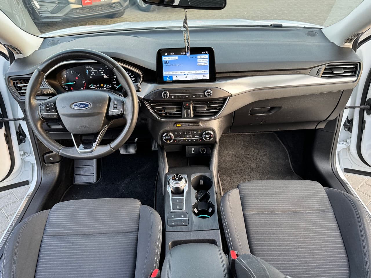 2019 Ford Focus — Miniatură 6