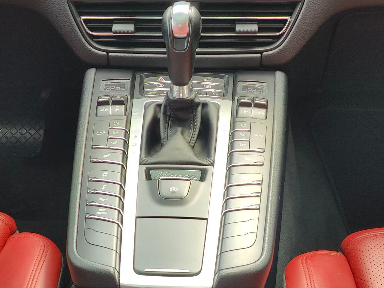 2019 Porsche Macan — Miniatură 14