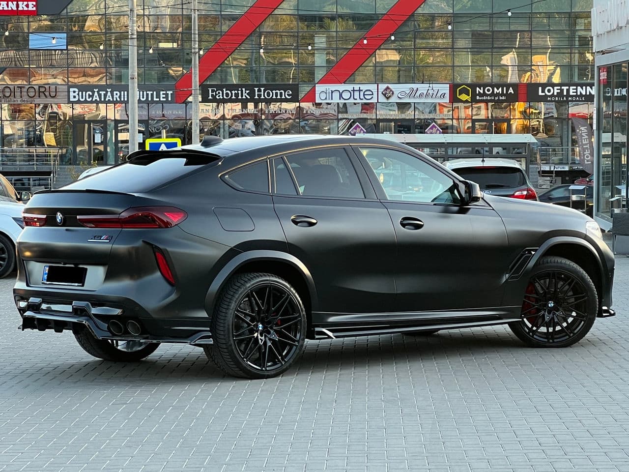 2021 BMW X6M Competition — Miniatură 3