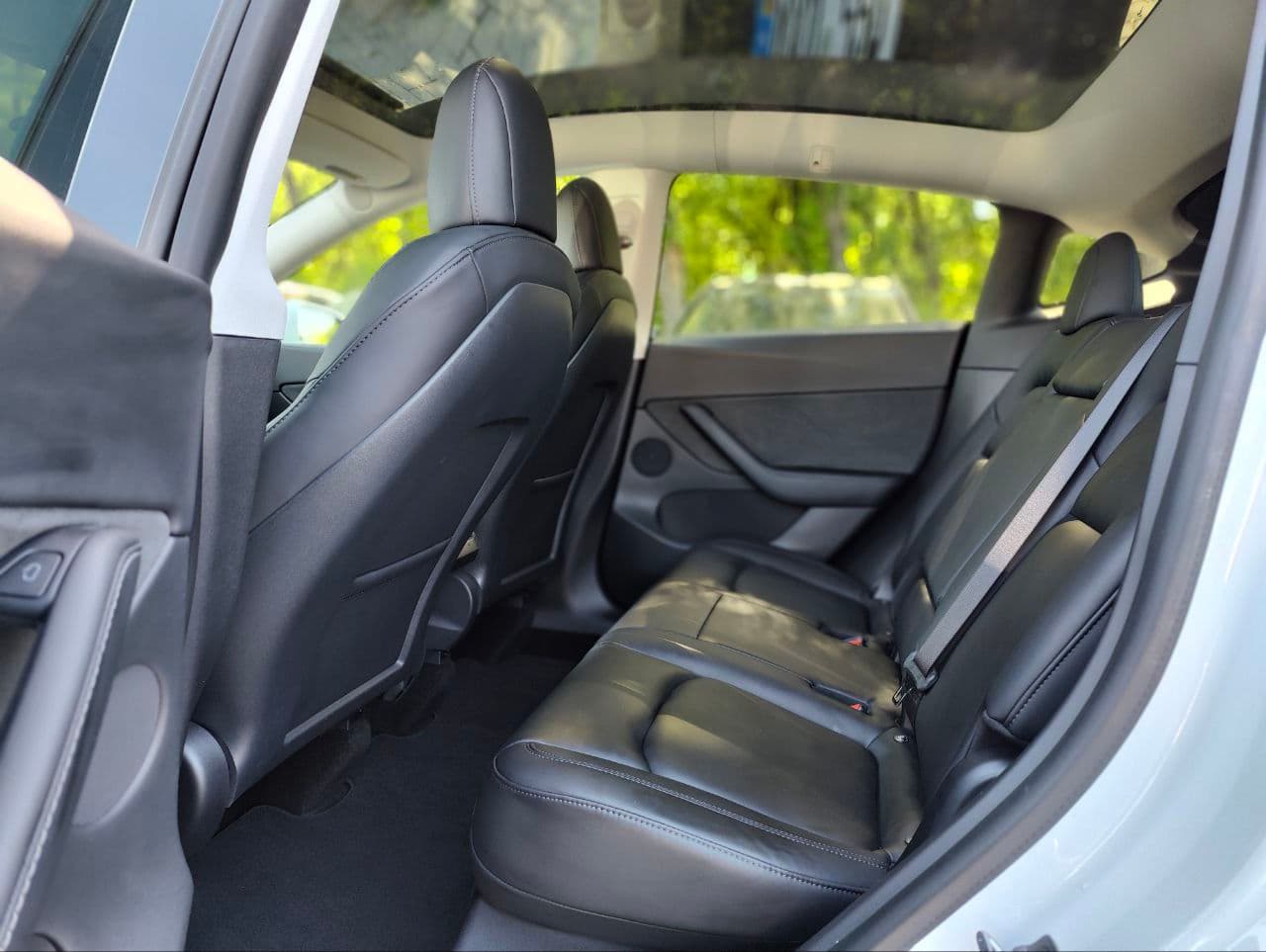 2021 Tesla Model Y — Miniatură 9