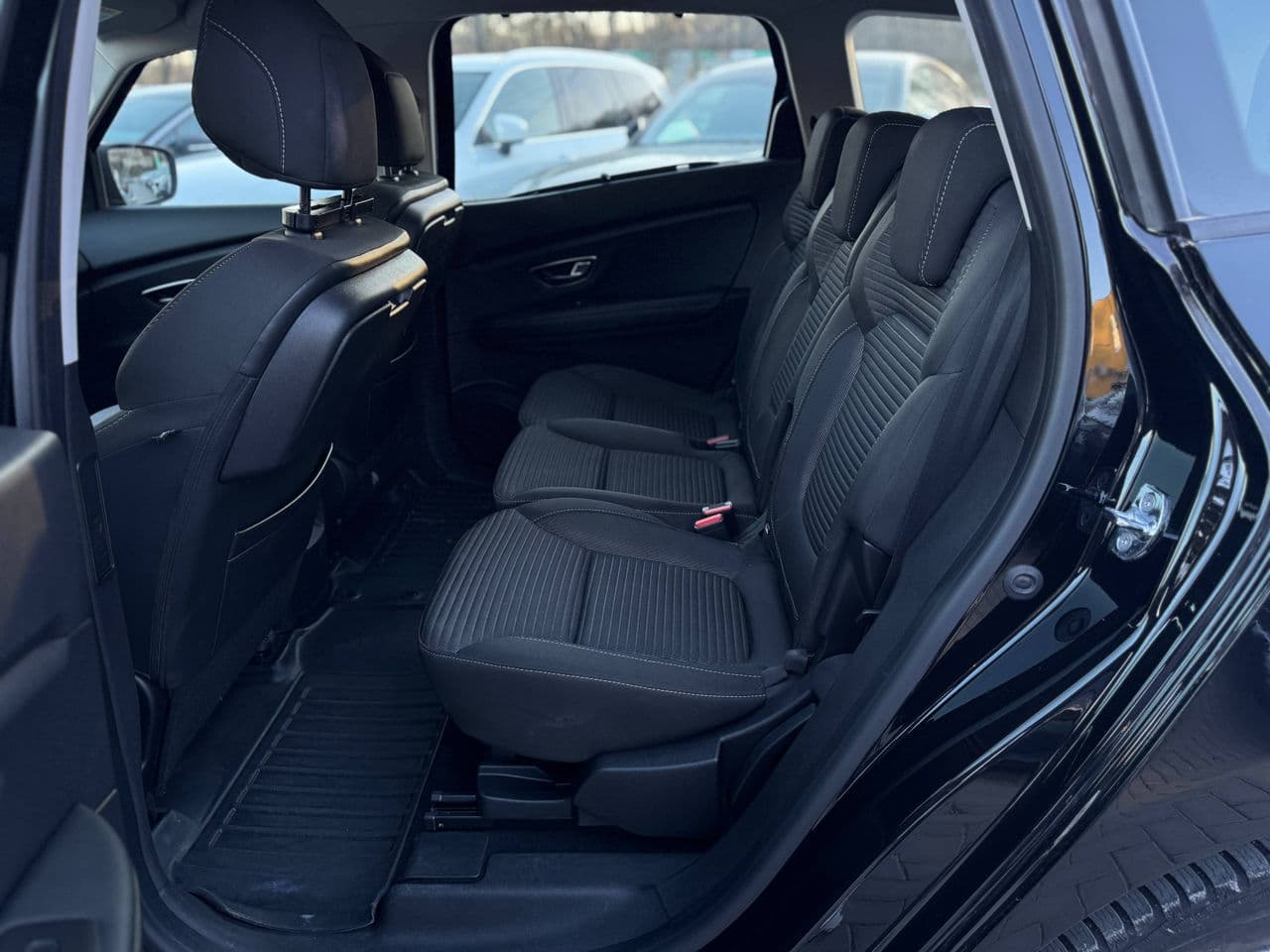 2018 Renault Grand Scenic — Miniatură 13