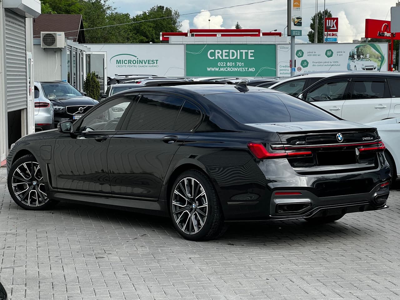 2019 BMW 745e — Miniatură 2