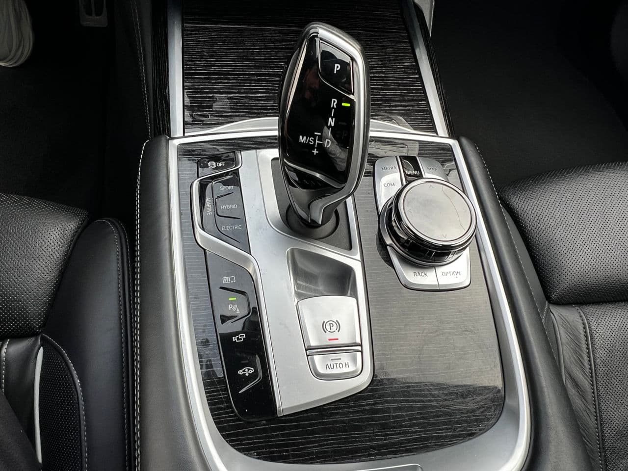 2019 BMW 745e — Miniatură 17