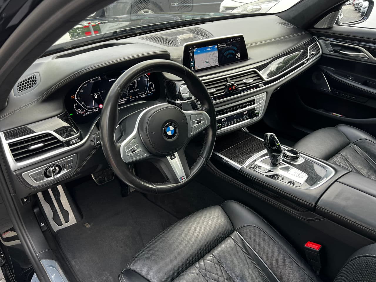 2019 BMW 745e — Miniatură 5