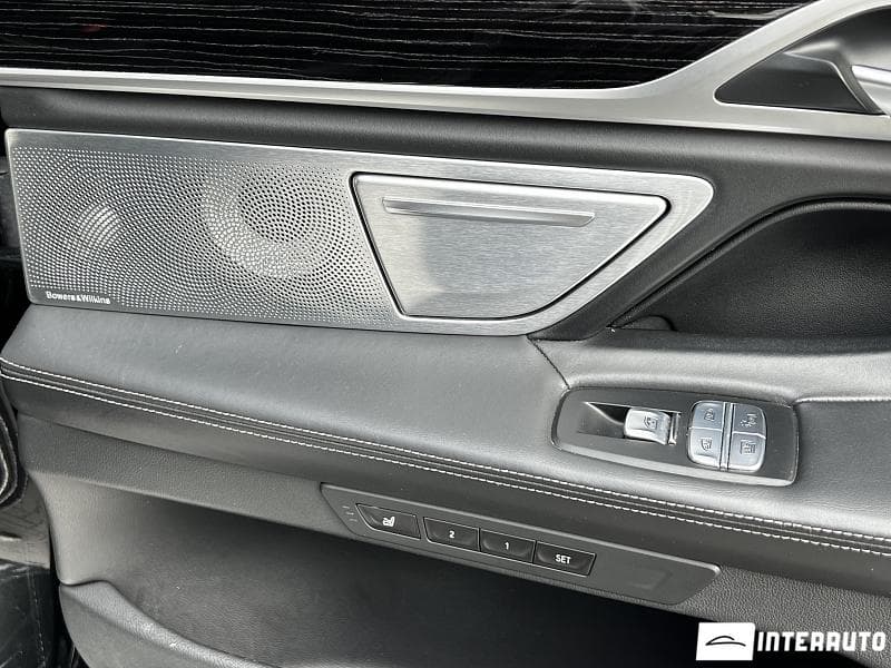 2019 BMW 745e — Miniatură 19