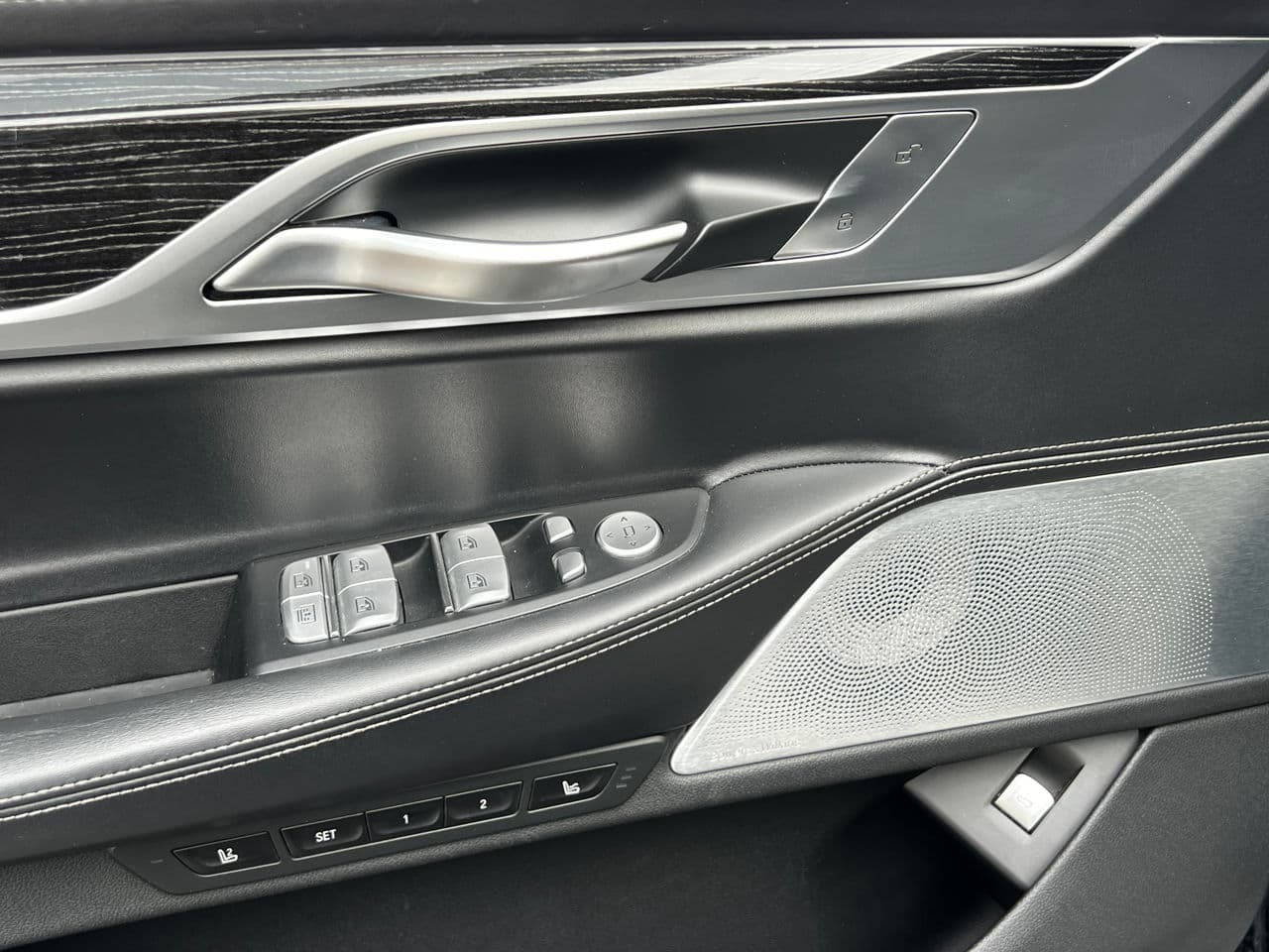 2019 BMW 745e — Miniatură 18