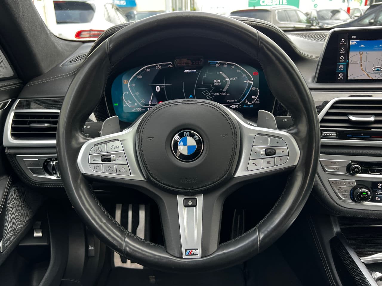 2019 BMW 745e — Miniatură 14