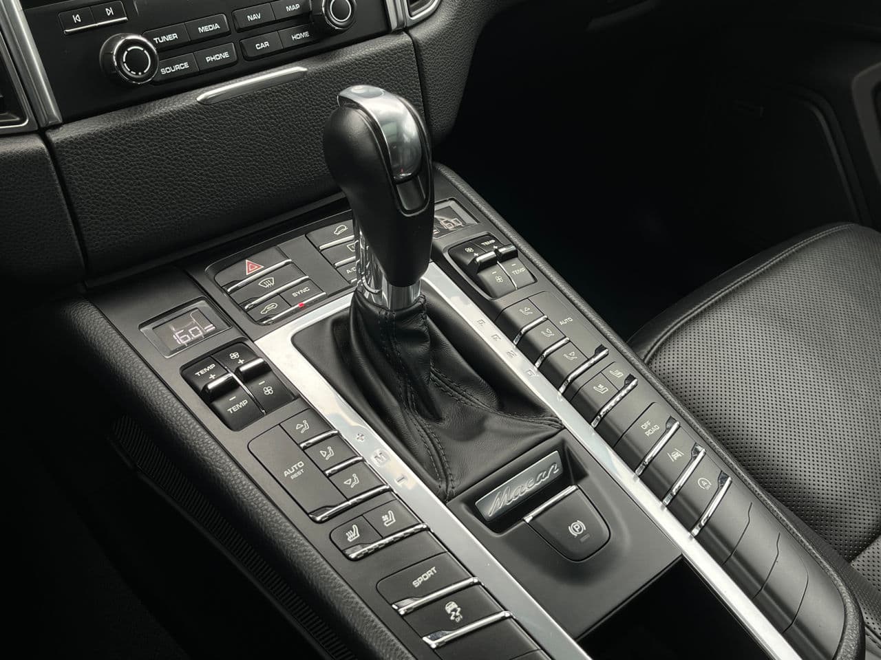 2018 Porsche Macan — Miniatură 15