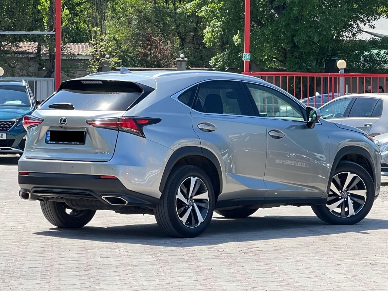 Lexus NX 300 2018 — Миниатюра 3