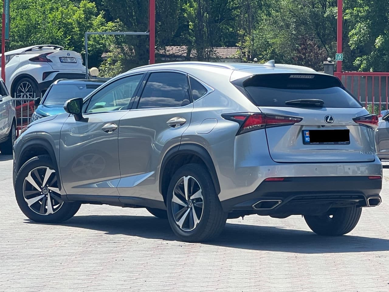 Lexus NX 300 2018 — Миниатюра 2