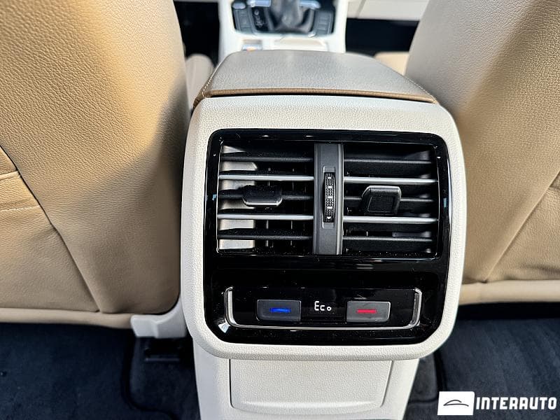 2015 Volkswagen Passat GTE — Miniatură 22