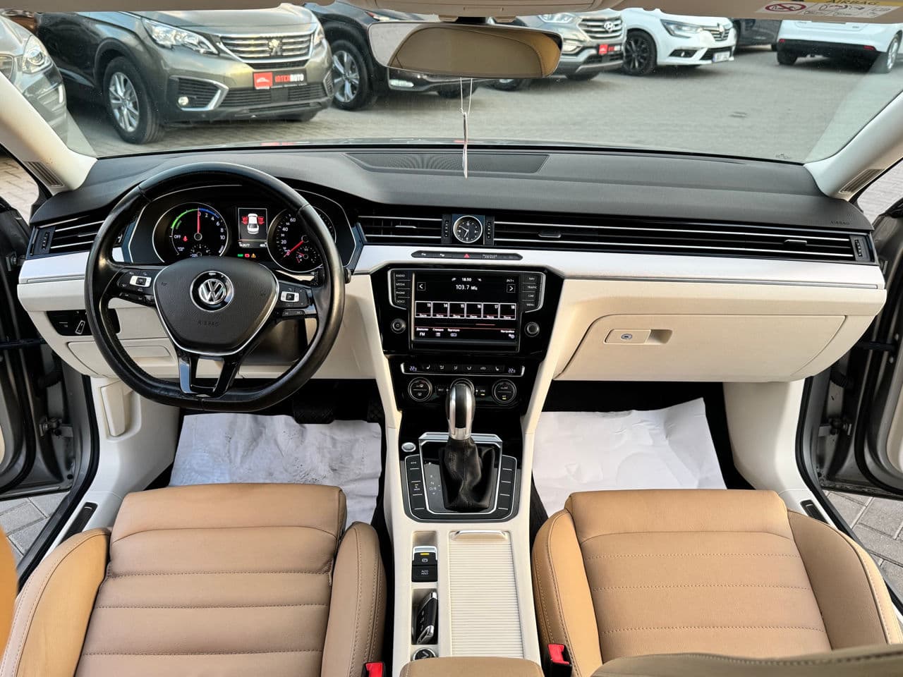 2015 Volkswagen Passat GTE — Miniatură 6