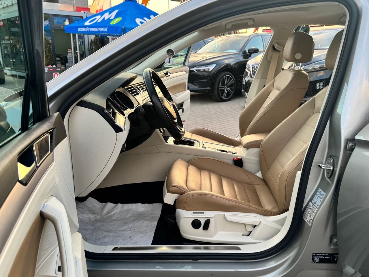 2015 Volkswagen Passat GTE — Miniatură 5