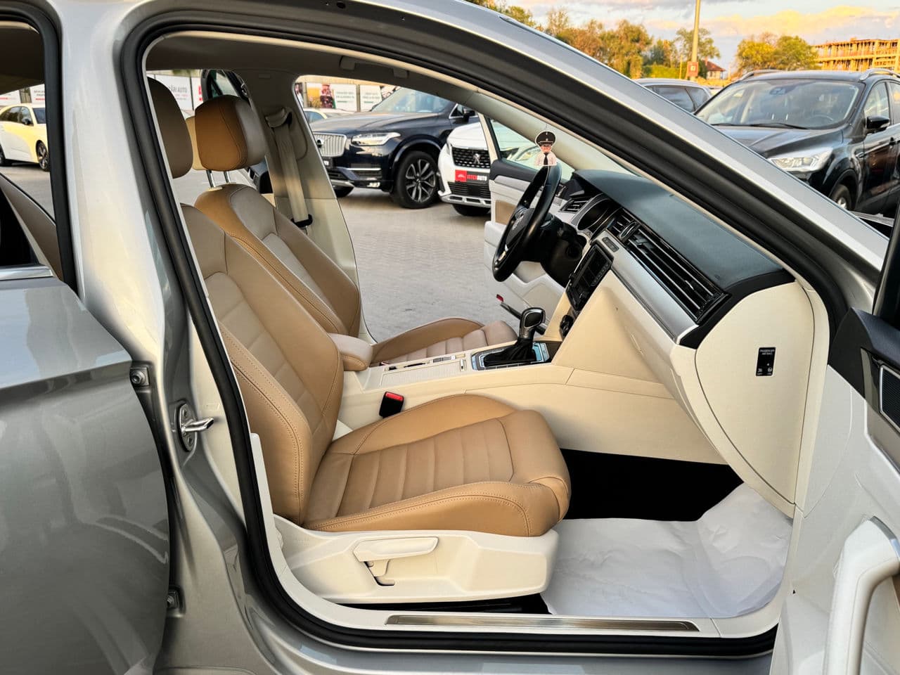 2015 Volkswagen Passat GTE — Miniatură 16