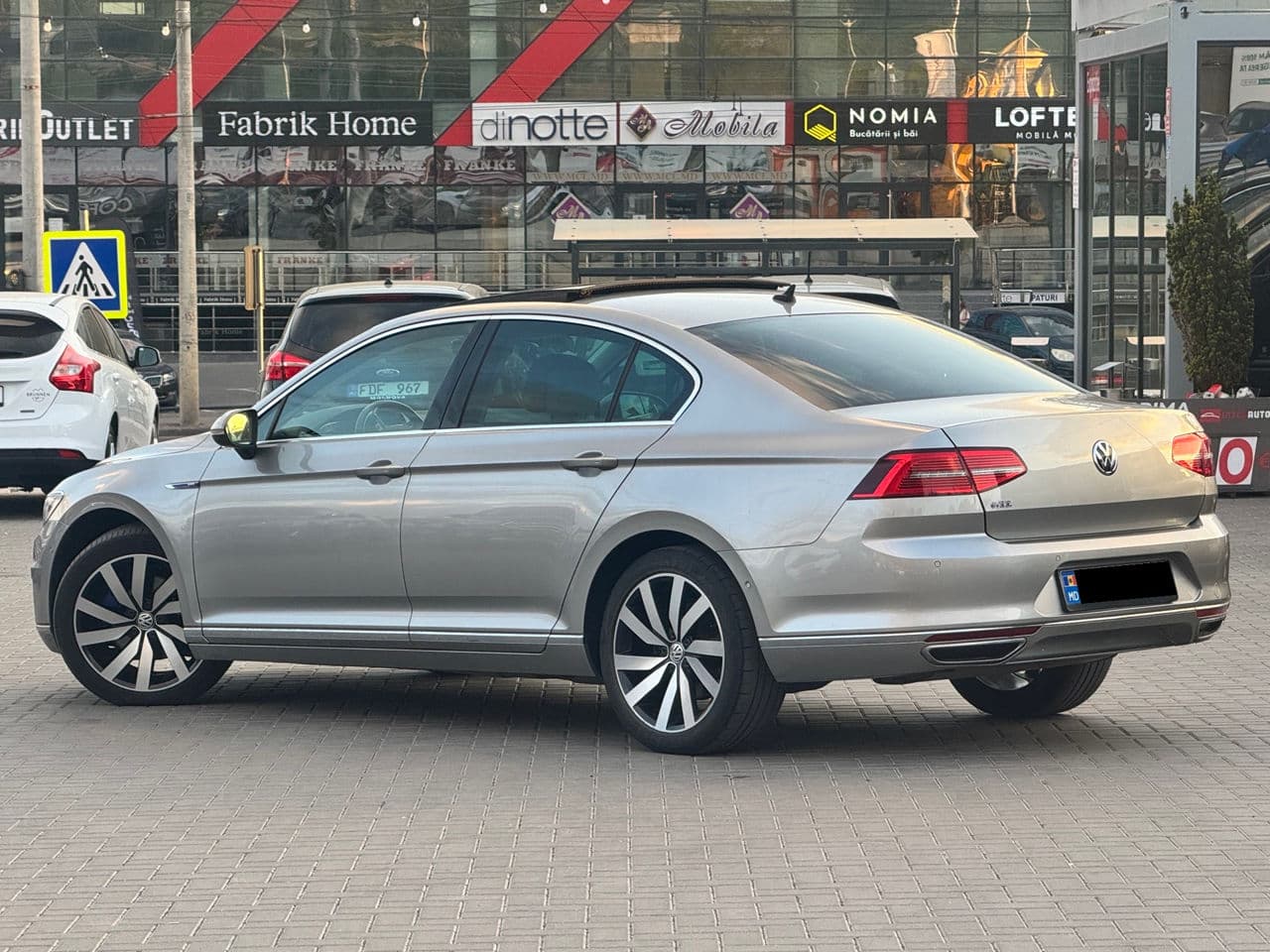 2015 Volkswagen Passat GTE — Miniatură 4