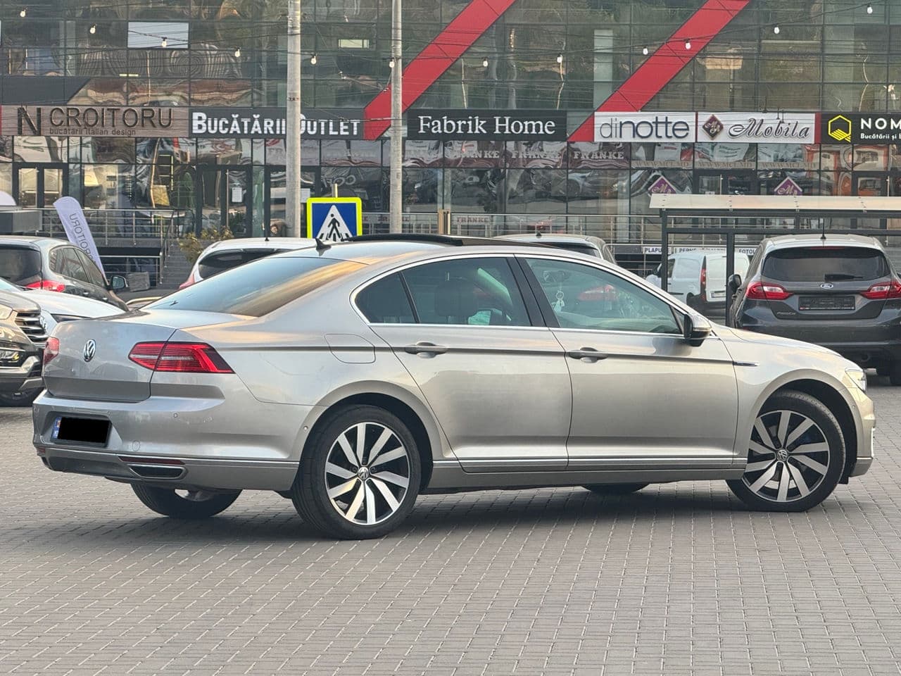 2015 Volkswagen Passat GTE — Miniatură 3