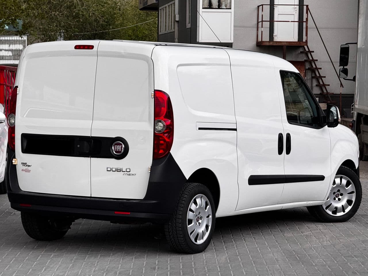 2013 Fiat Doblo Maxi — Miniatură 3