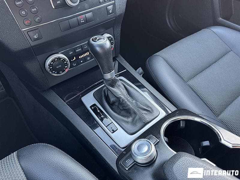 2010 Mercedes GLK 220 — Miniatură 17