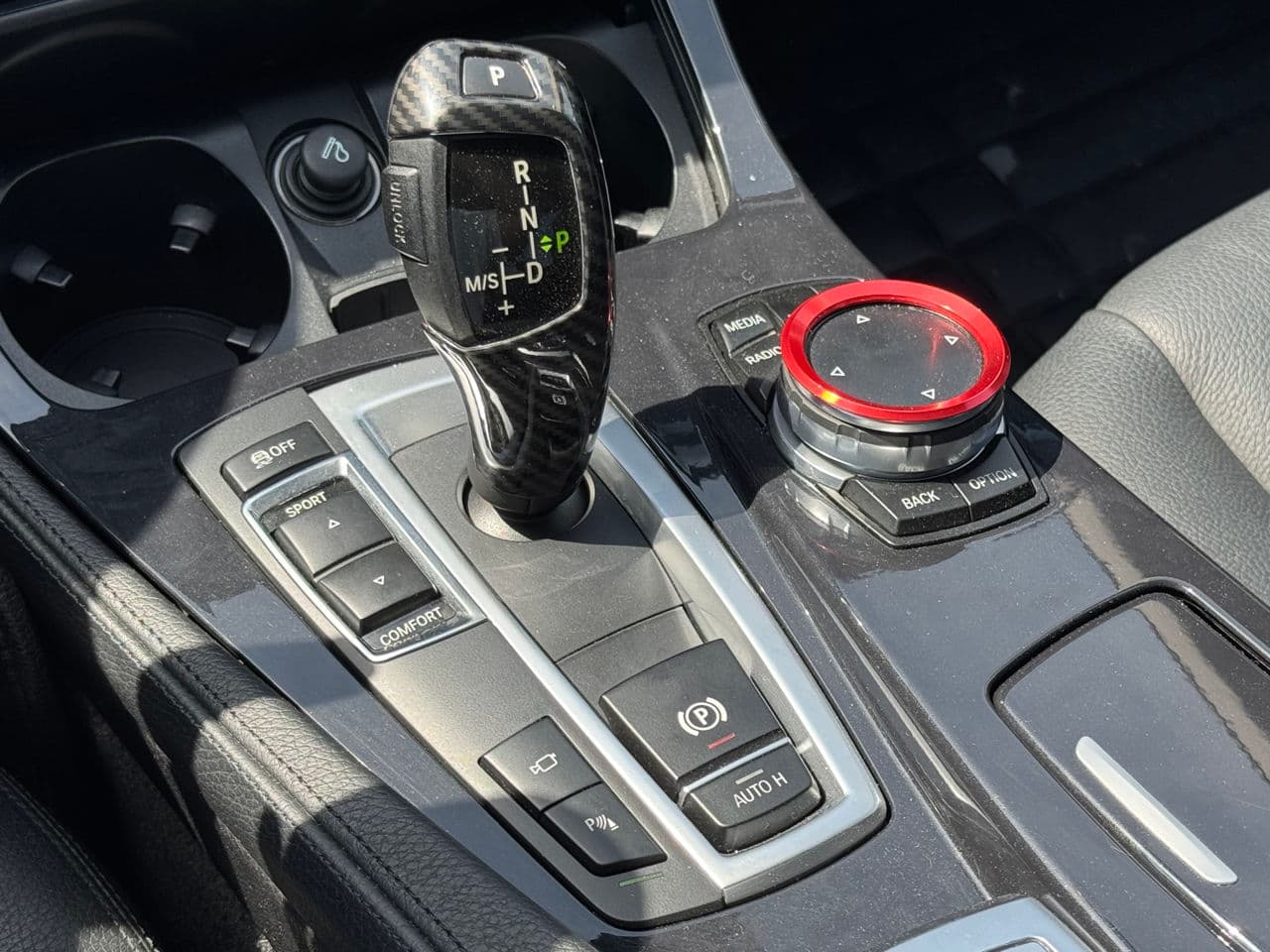 2016 BMW 520 — Miniatură 13