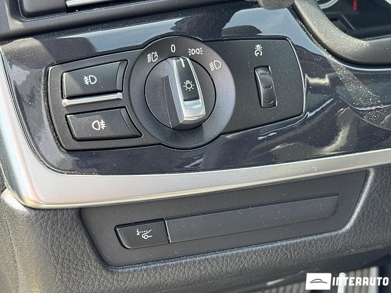 2016 BMW 520 — Miniatură 23