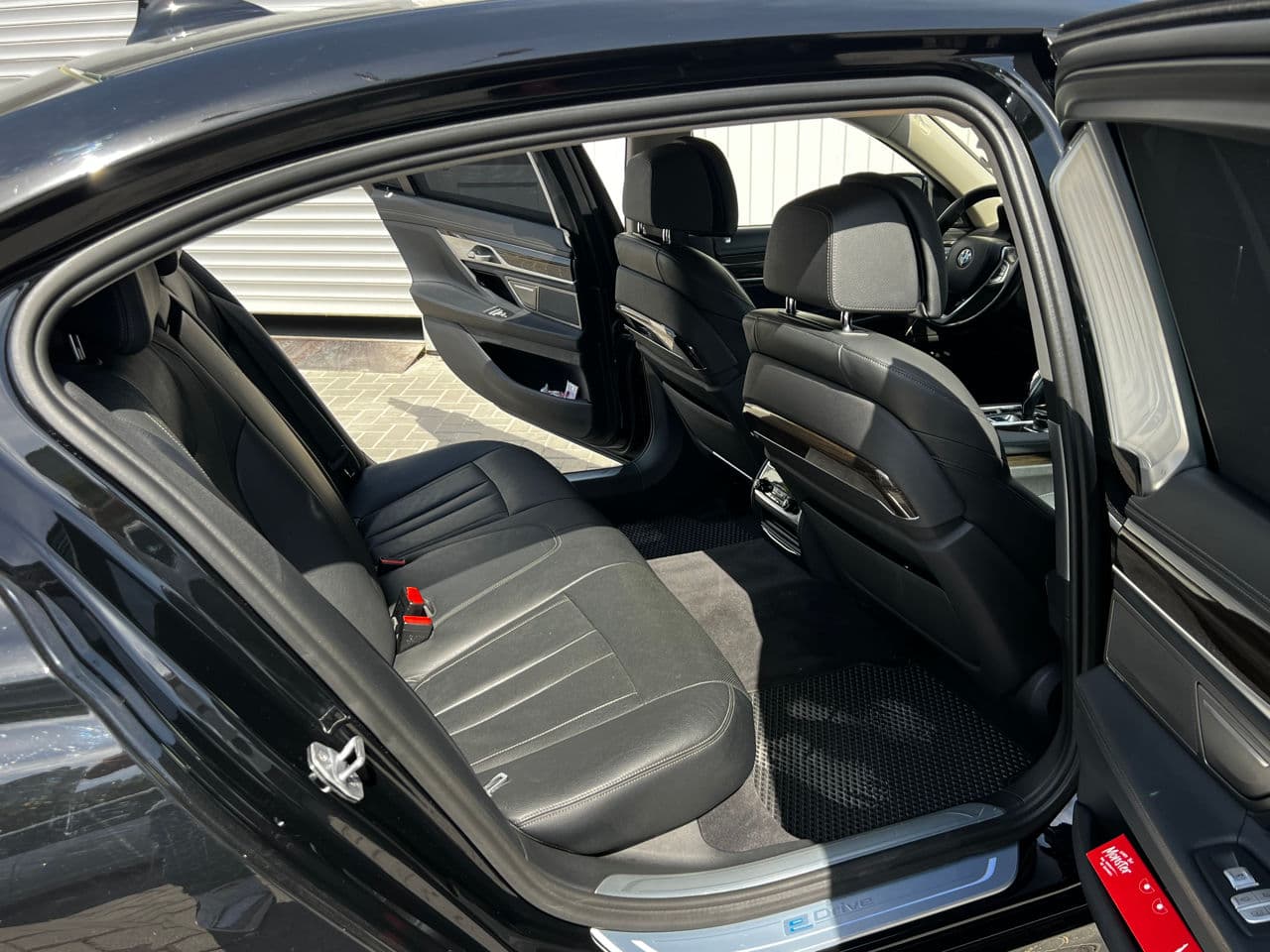 2017 BMW 740e — Miniatură 14