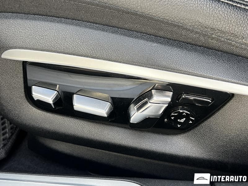 2017 BMW 740e — Miniatură 17