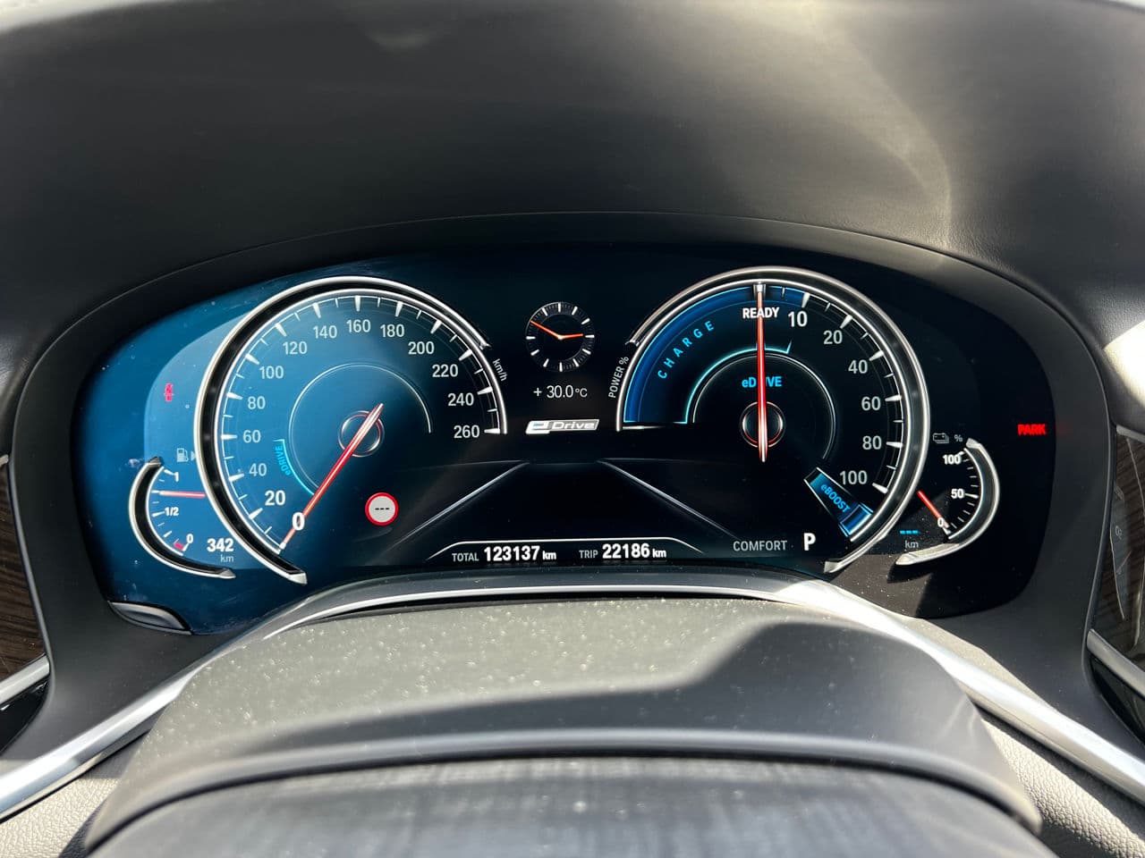 2017 BMW 740e — Miniatură 8