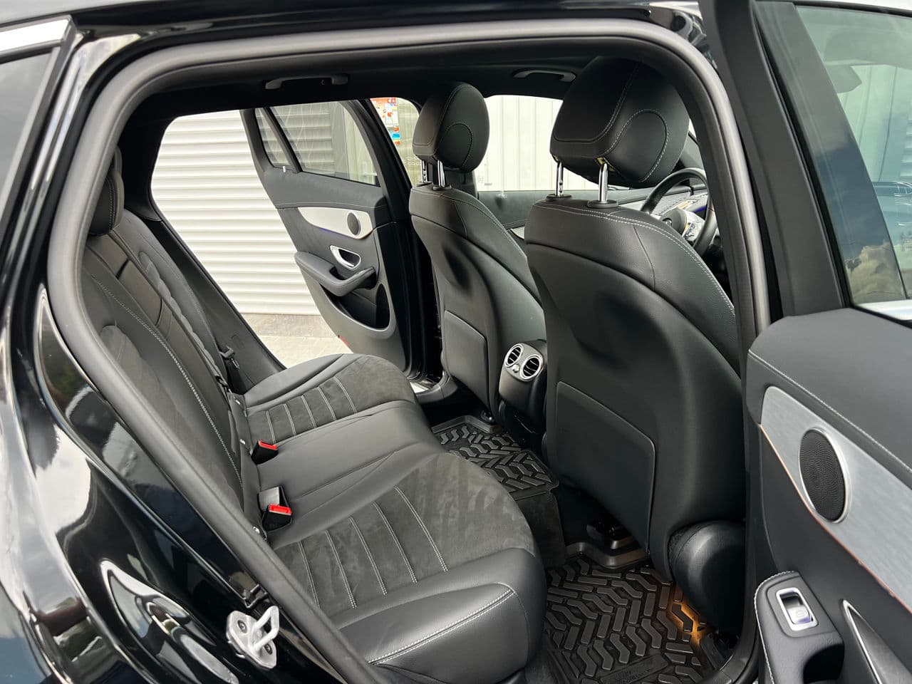 2022 Mercedes EQC 400 — Miniatură 18