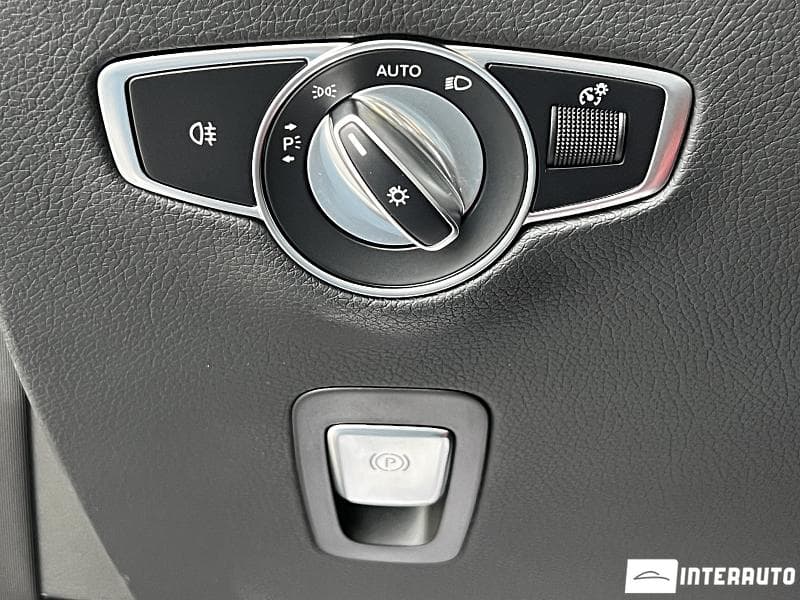 2022 Mercedes EQC 400 — Miniatură 17