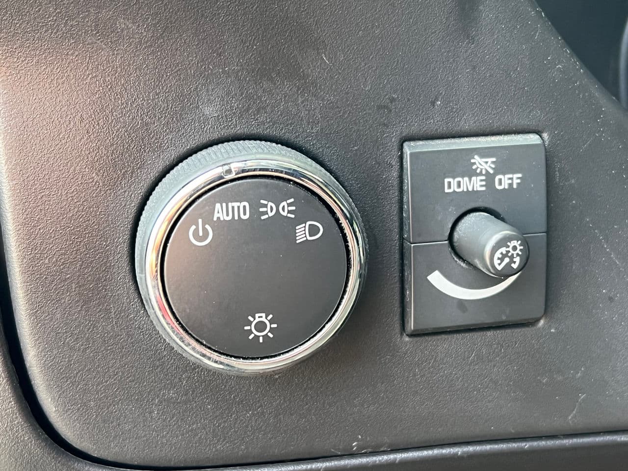 2014 Chevrolet Express — Miniatură 6