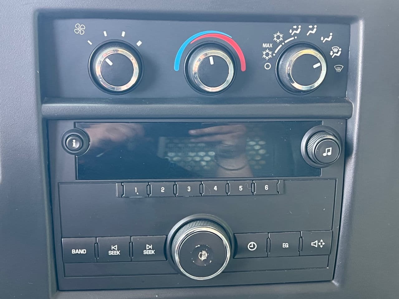 2014 Chevrolet Express — Miniatură 11