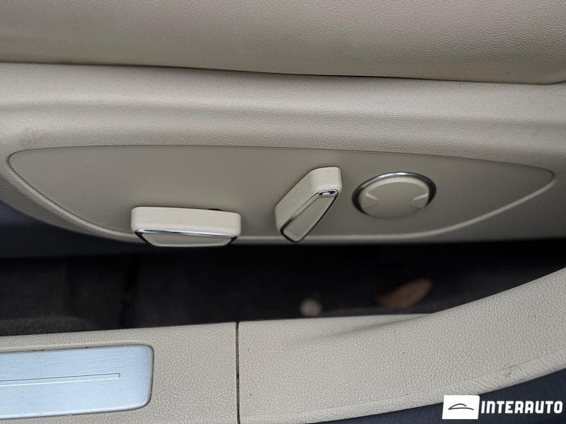 Lincoln MKZ 2013 — Миниатюра 8
