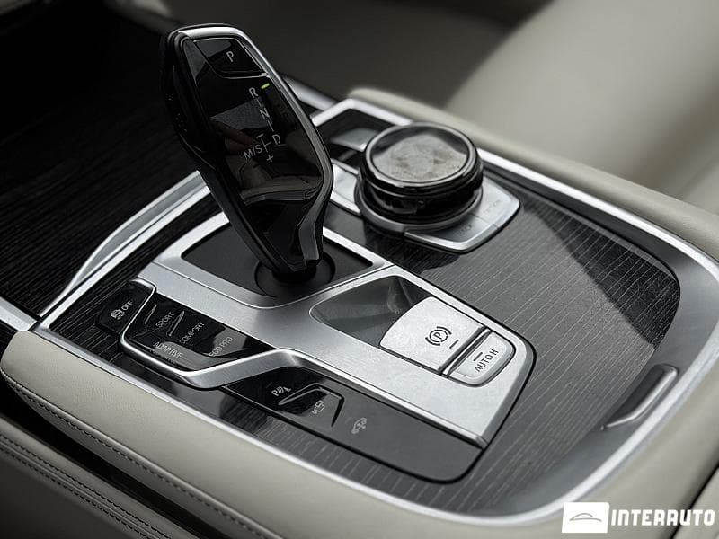2019 BMW 730 — Miniatură 18