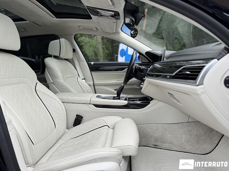 2019 BMW 730 — Miniatură 26