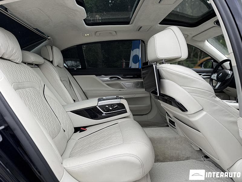 2019 BMW 730 — Miniatură 24