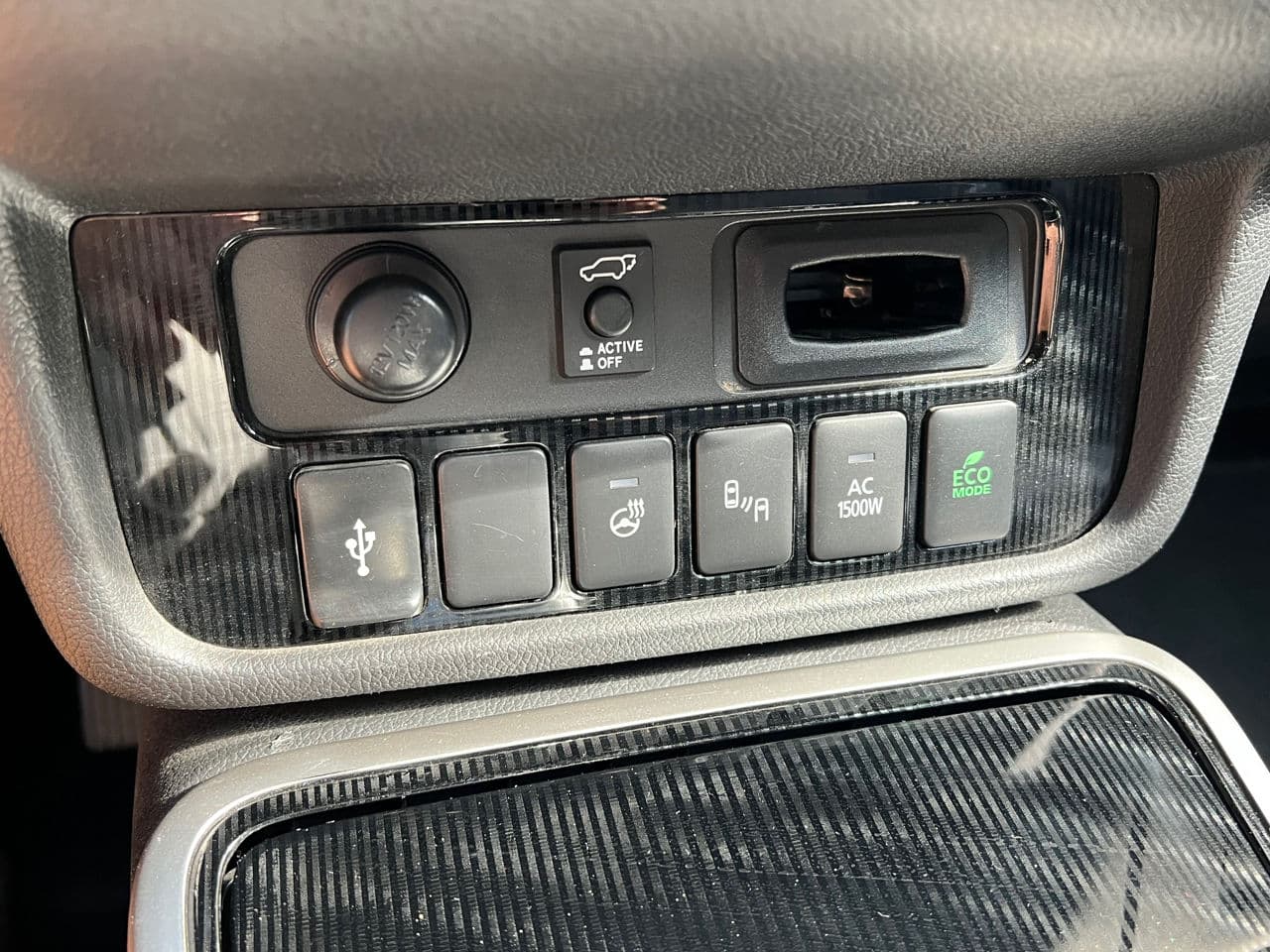 2019 Mitsubishi Outlander — Miniatură 16
