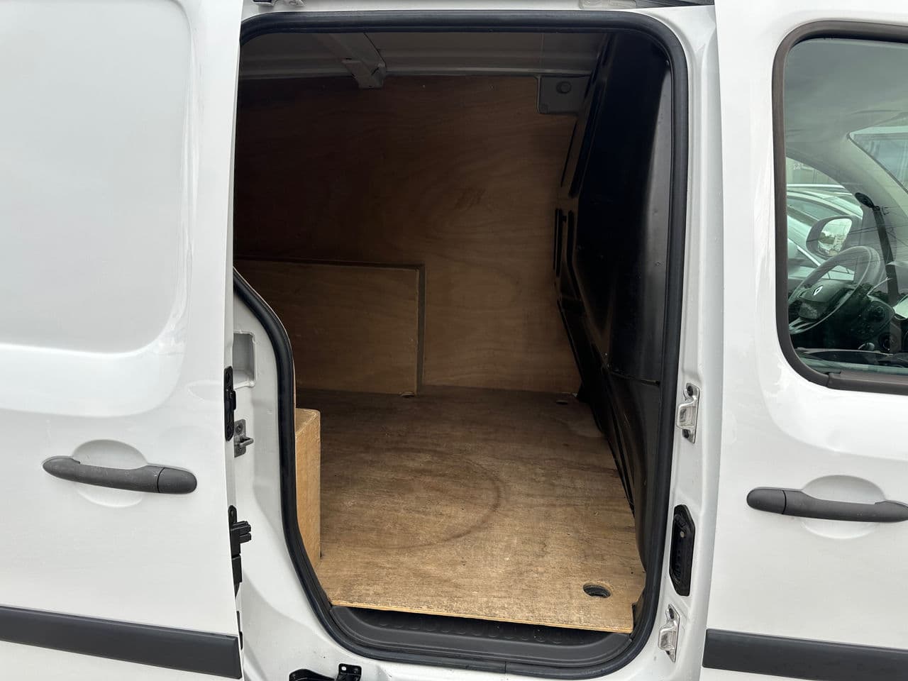 Renault Kangoo 2019 — Миниатюра 14