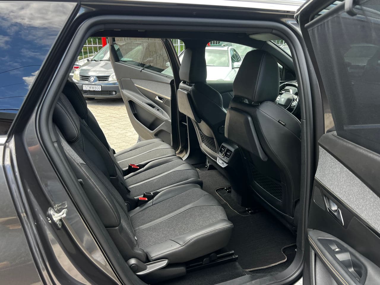 2019 Peugeot 5008 — Miniatură 15