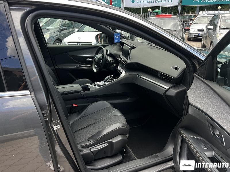 2019 Peugeot 5008 — Miniatură 5