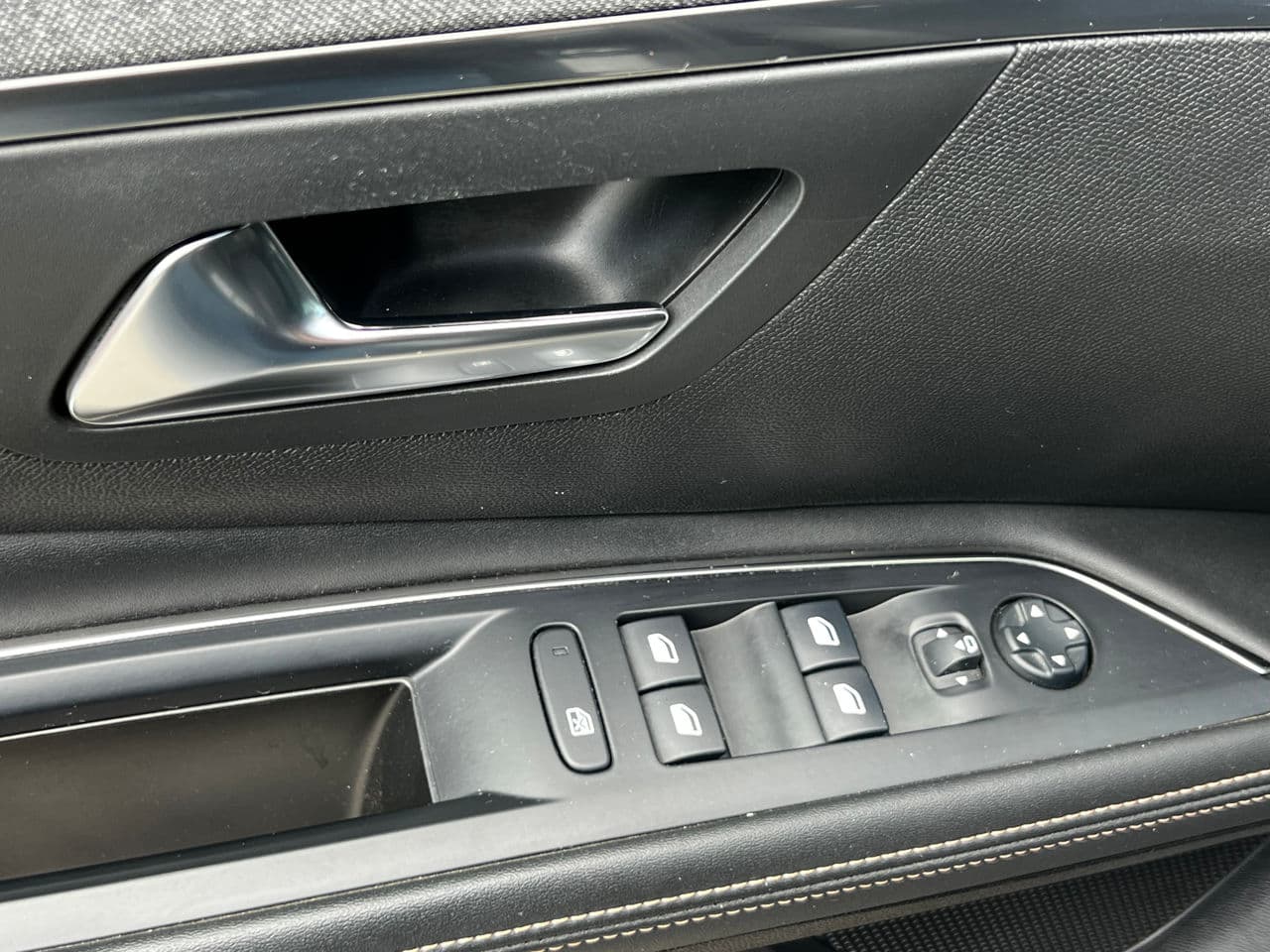 2019 Peugeot 5008 — Miniatură 13