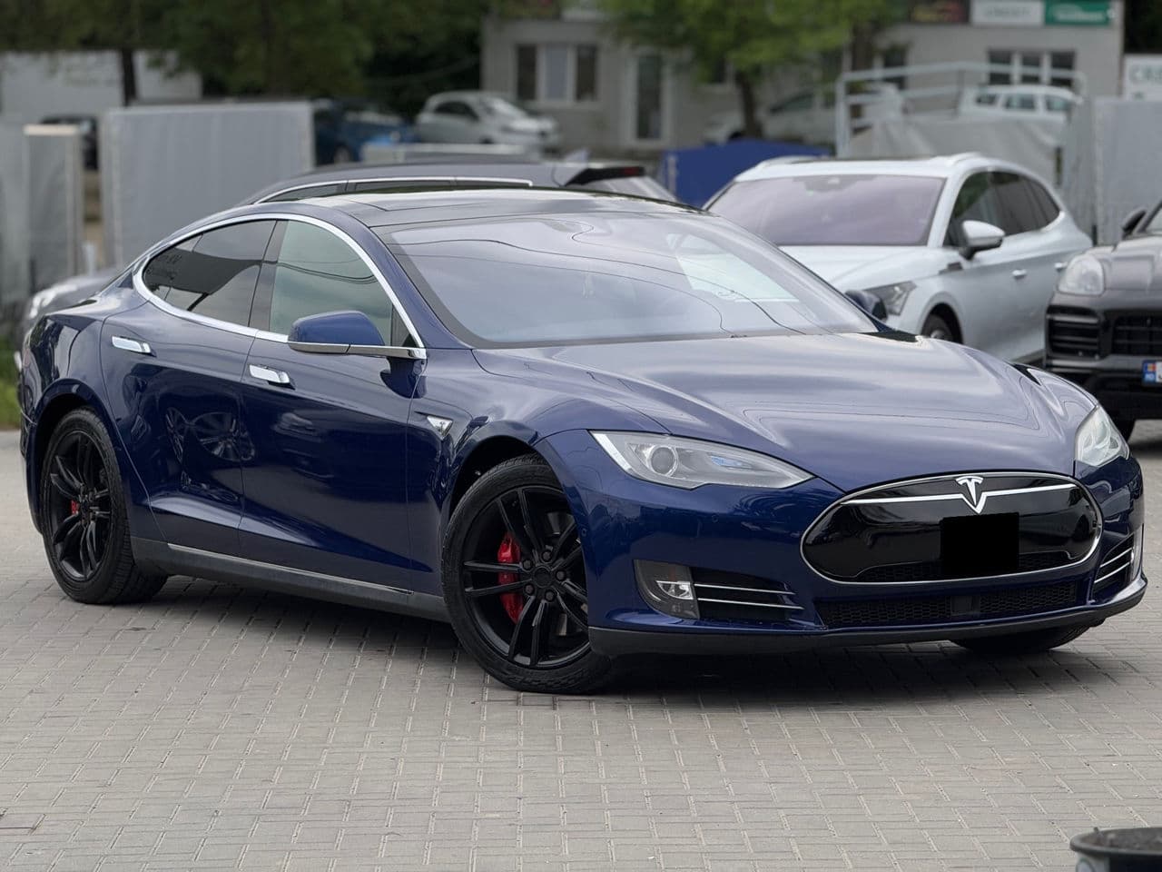 2016 Tesla Model S — Miniatură 3