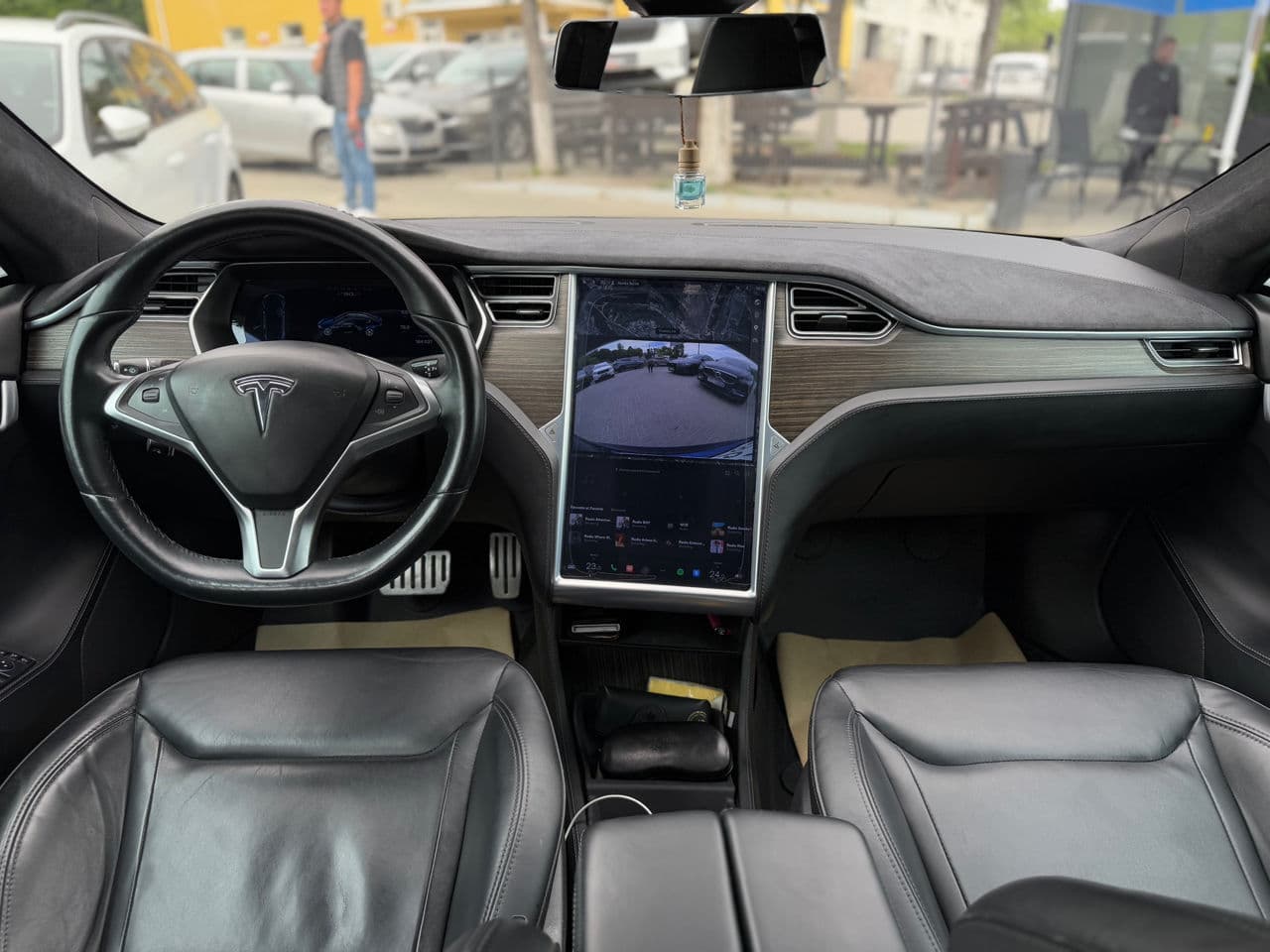 2016 Tesla Model S — Miniatură 9